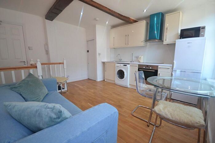 2 Bedroom Flat To Rent In London Street, Reading, RG1