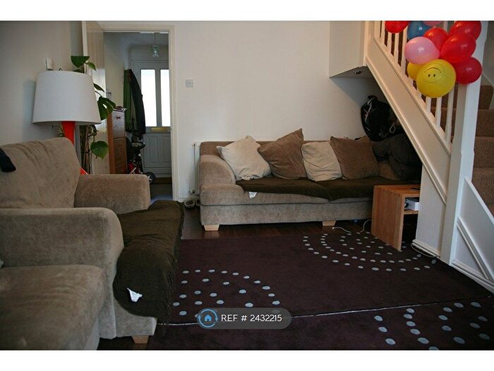 2 Bedroom Semi-Detached House To Rent In Collier Close, London, E6