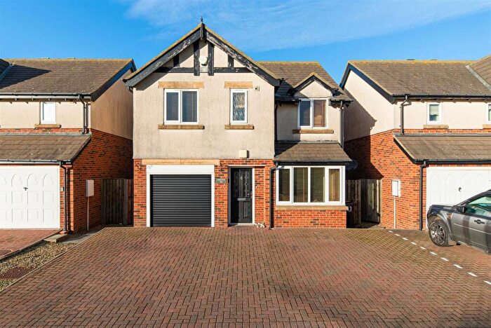 4 Bedroom Detached House For Sale In Kings Field, Seahouses, Northumberland, NE68