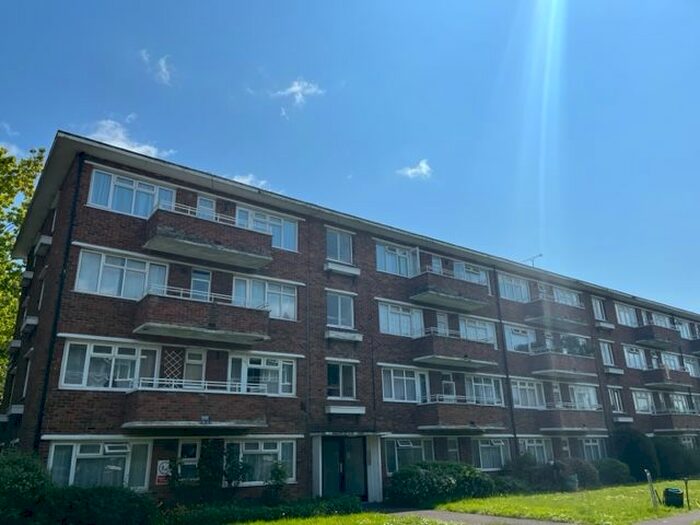 1 Bedroom Flat To Rent In Shirley Road, Shirley, Southampton, SO15