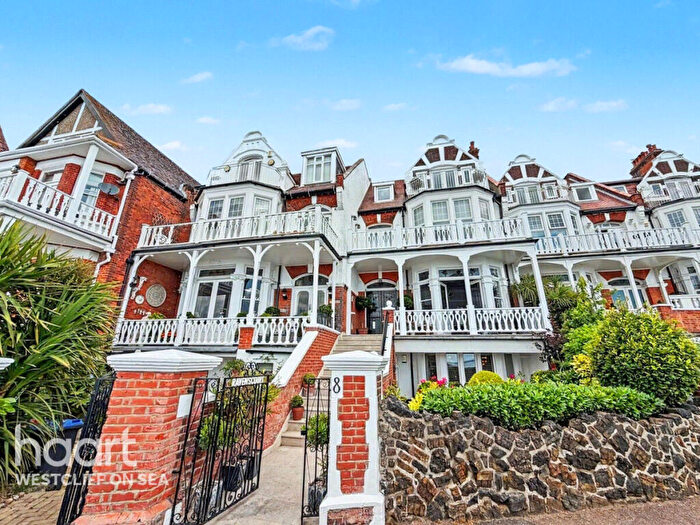2 Bedroom Flat For Sale In The Leas, Westcliff-On-Sea, SS0