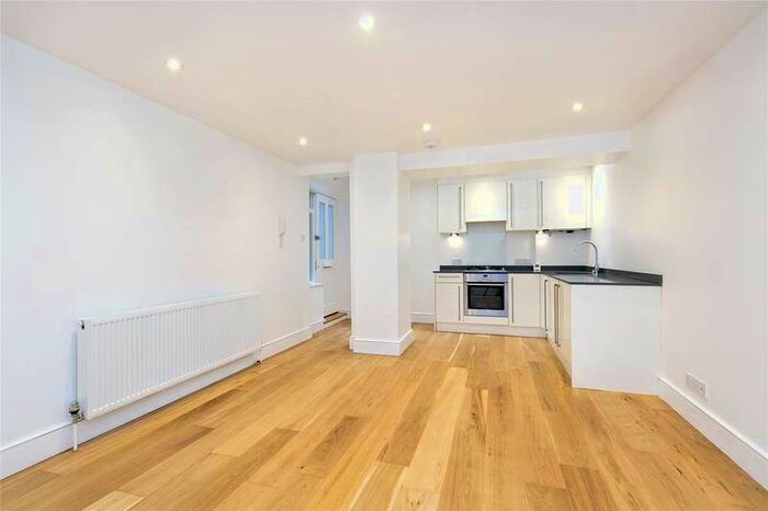 2 Bedroom Flat To Rent In Church Road, Richmond, TW10