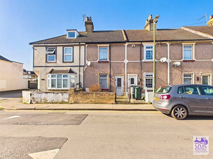 3 Bedroom Terraced House For Sale In Church Road, Swanscombe, DA10