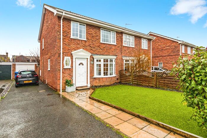 3 Bedroom Semi Detached House For Sale In Gainsborough Drive, Lowestoft, NR32