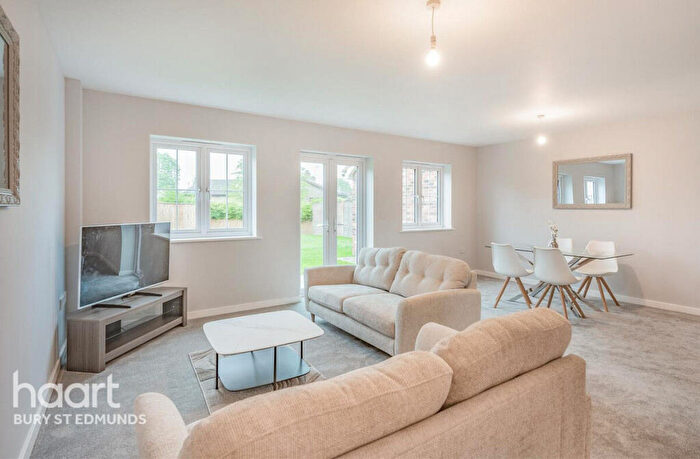 4 Bedroom Detached House For Sale In Meadow Rise, Bacton, IP14