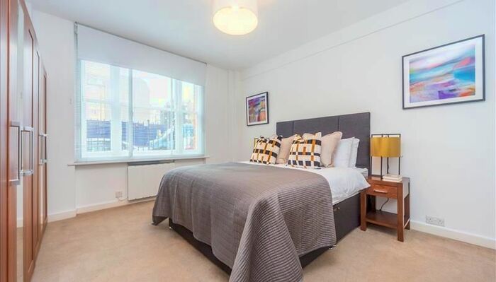 1 Bedroom Flat To Rent In Hill Street, London, W1J