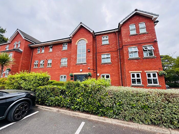 2 Bedroom Flat To Rent In Thomasson Court, Heaton, Bolton, BL1