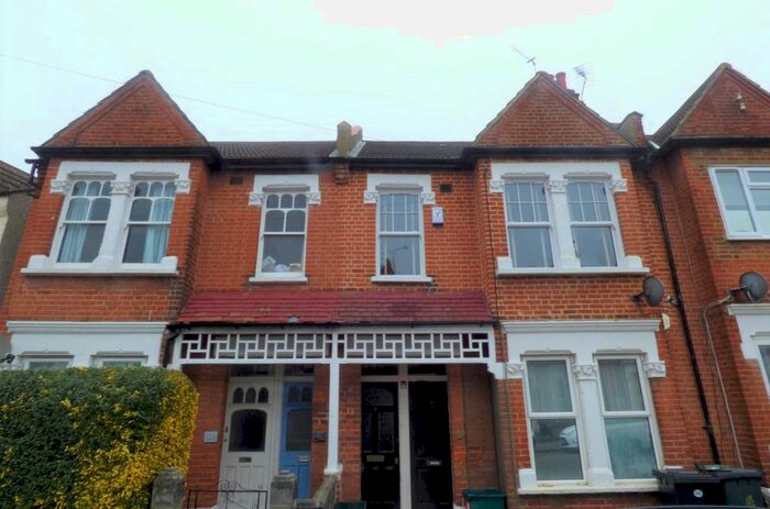 2 Bedroom Maisonette To Rent In Morgan Road, Bromley BR1