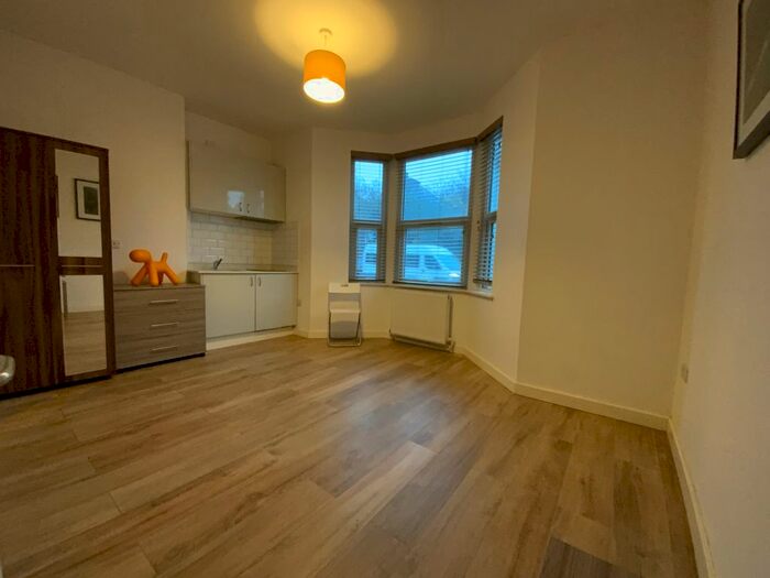 1 Bedroom Property To Rent In Hughenden Road, High Wycombe HP13