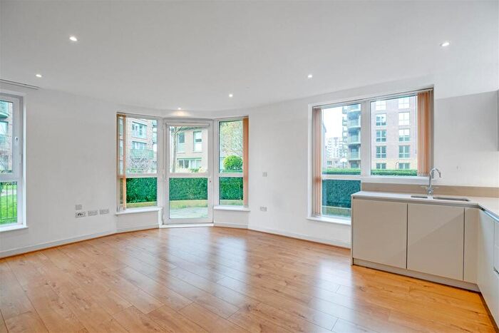2 Bedroom Apartment For Sale In Grayston House, Blackheath, SE3