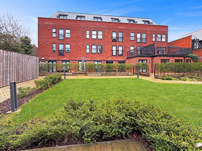 1 Bedroom Flat For Sale In Squire House, High Street, CM12