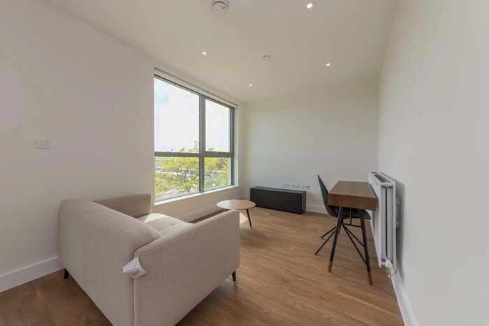 1 Bedroom Flat To Rent In Green Street, London, NW10