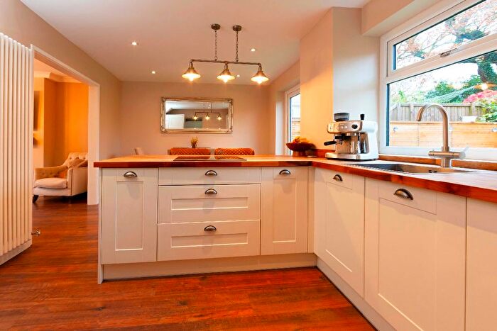 4 Bedroom Semi-Detached House For Sale In Hawthorn Road, Nelson, Treharris, CF46