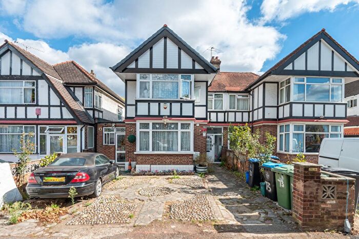 5 Bedroom Semi-detached House For Sale In Ealing Road, Wembley, HA0