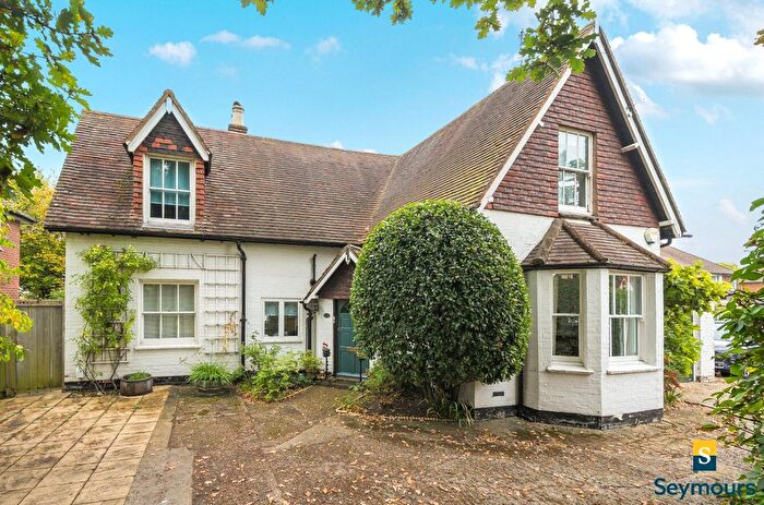 5 Bedroom Detached House For Sale In Guildford, Surrey, GU2