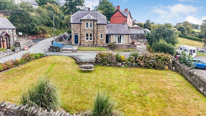 3 Bedroom Detached House For Sale In Park Street, Llanrhaeadr, SY10
