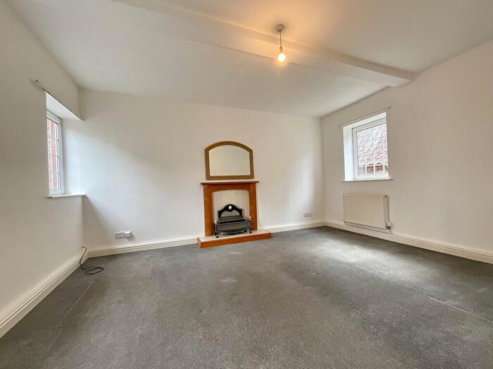 1 Bedroom Flat To Rent In St Pauls Lane, Bailgate, LN1