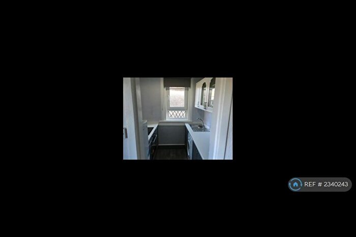 1 Bedroom Flat To Rent In Crosslet Road, Dumbarton, G82
