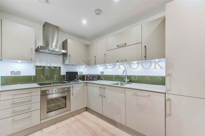 2 Bedroom Flat To Rent In Bloom House, Bermondsey Works, SE16