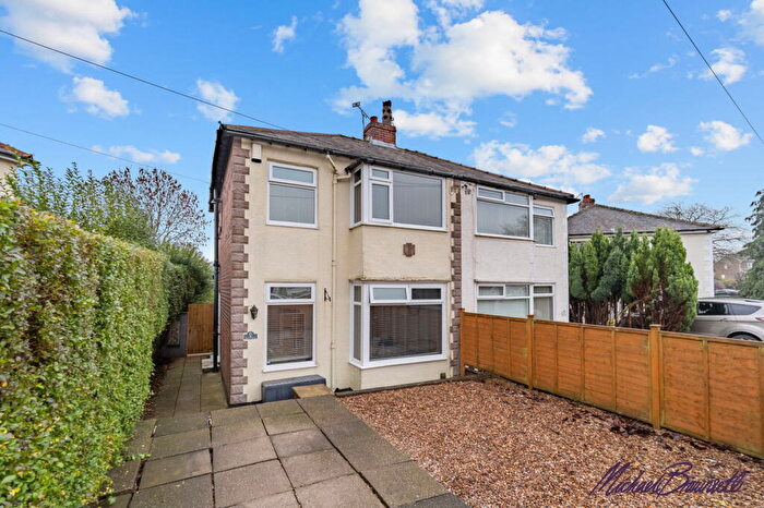 3 Bedroom Semi-Detached House For Sale In Beech Road, Bradford, BD6