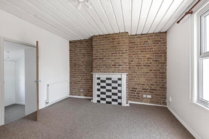 1 Bedroom Flat To Rent In Thornhill Road, Croydon, CR0