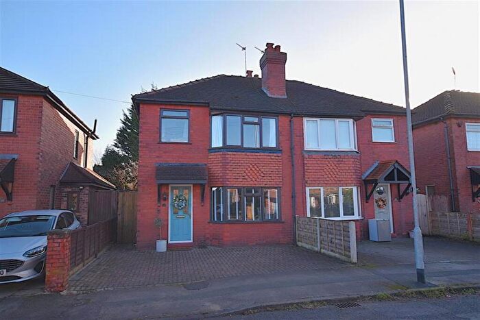 3 Bedroom Semi-Detached House For Sale In Cambridge Road, Macclesfield, SK11