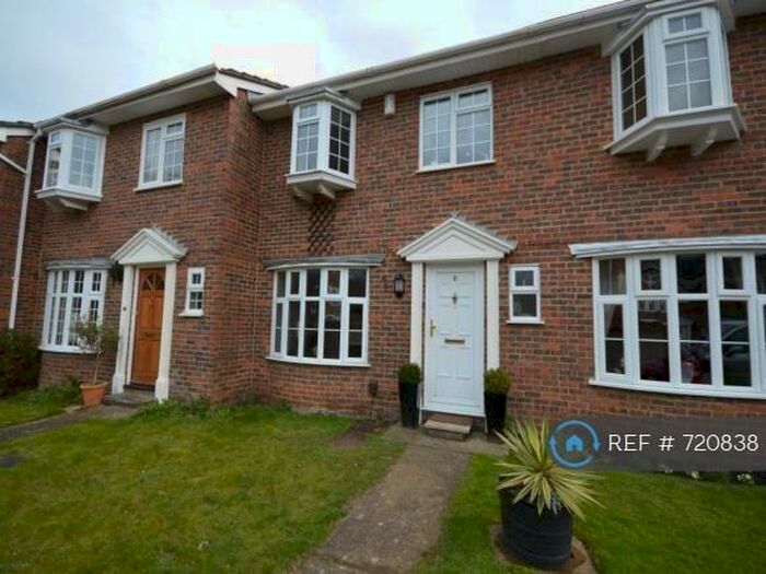 4 Bedroom Terraced House To Rent In Eastleigh Close, Sutton, SM2
