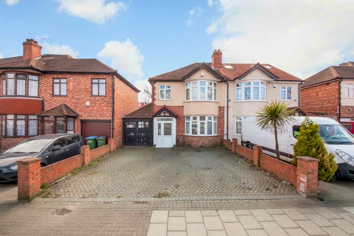 3 Bedroom House To Rent In Sidcup Road, Eltham, SE9