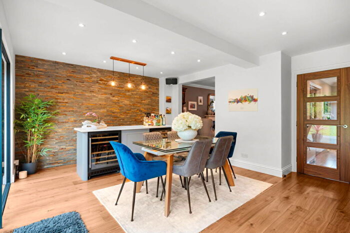 5 Bedroom Detached House For Sale In Lincolns Mead, Lingfield, RH7
