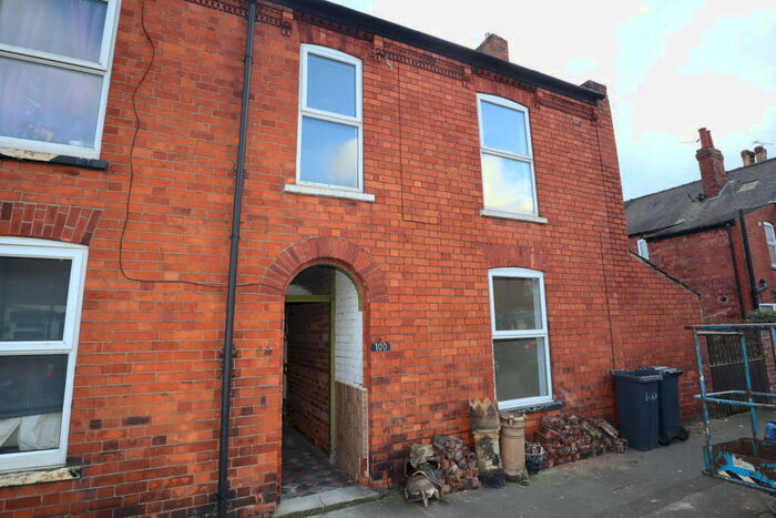 3 Bedroom Terraced House To Rent In Cross Street, Lincoln, LN5