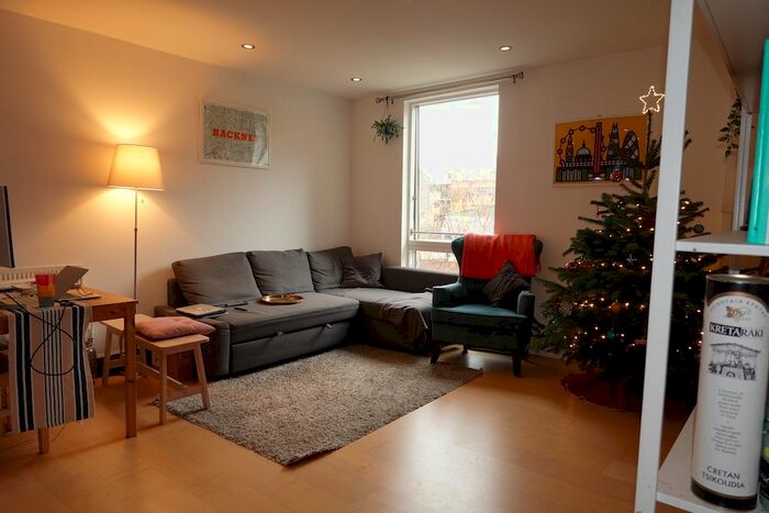 2 Bedroom Flat To Rent In Hertford Wharf, Haggerston, Hackney, N1
