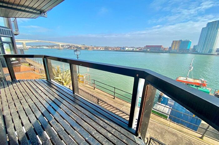 3 Bedroom End Terrace House To Rent In Channel Way, Ocean Village, SO14