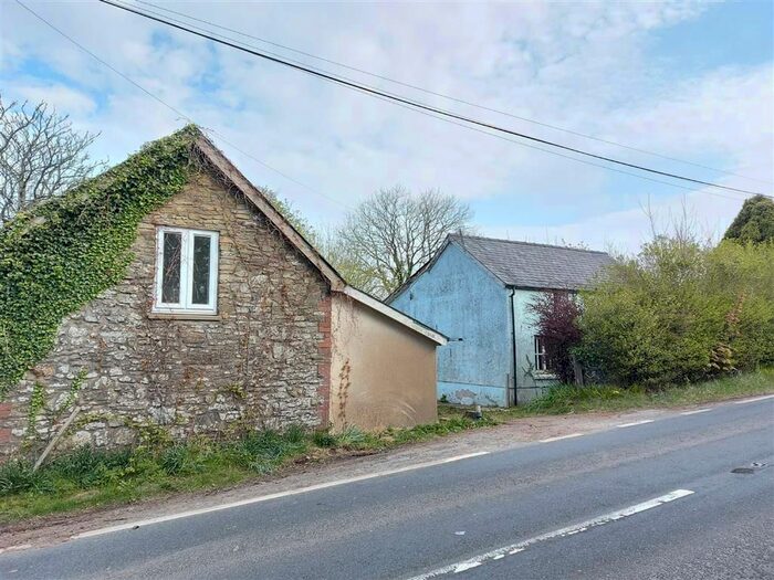 2 Bedroom Detached House For Sale In Synod Inn, Llandysul, Ceredigion, SA44