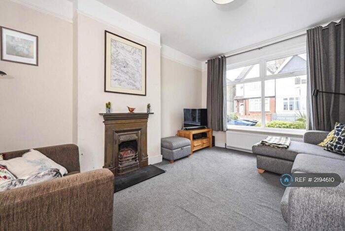 4 Bedroom Semi-Detached House To Rent In Mount Road, New Malden, KT3