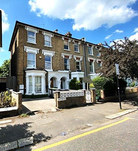 Studio To Rent In Lancaster Road, Finsbury Park, N4