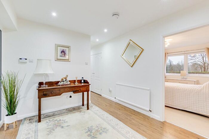 4 Bedroom Detached House For Sale In St. Ives Close, Welwyn, Hertfordshire, AL6