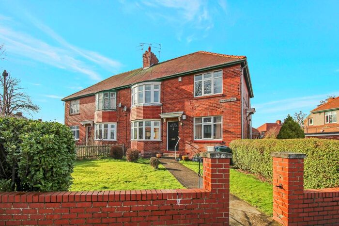 2 Bedroom Flat To Rent In Linthorpe Road, Gosforth, Newcastle Upon Tyne, Tyne And Wear, NE3