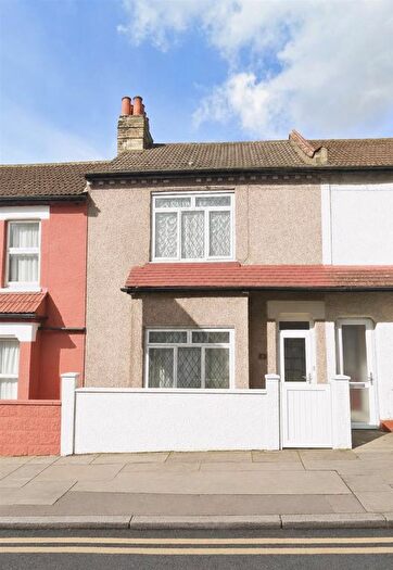 3 Bedroom Terraced House To Rent In Sumner Road, Croydon, CR0