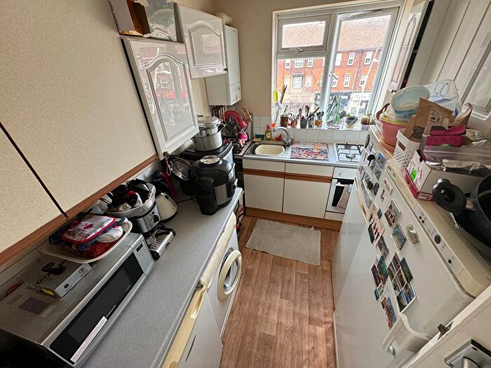 1 Bedroom Flat To Rent In Frinton Mews, Ilford, IG2