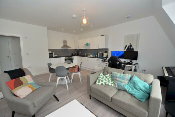 2 Bedroom Flat To Rent In Bevois Valley Road, Southampton, SO14