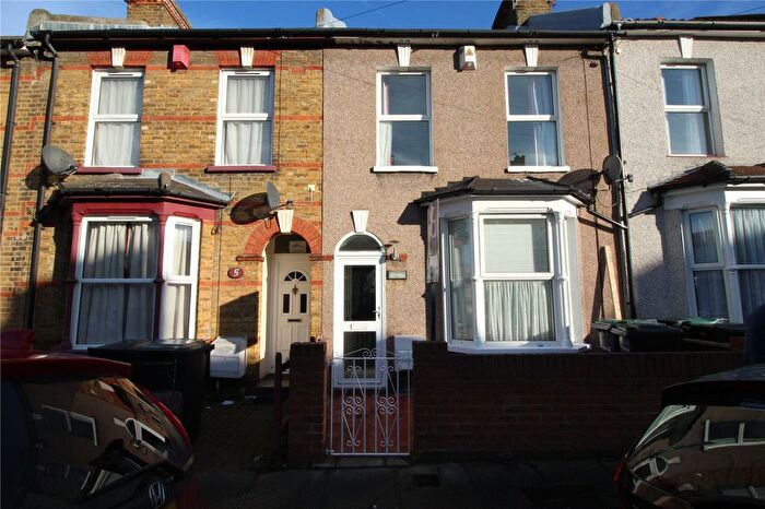 2 Bedroom Terraced House To Rent In Salisbury Road, Gravesend, Kent, DA11