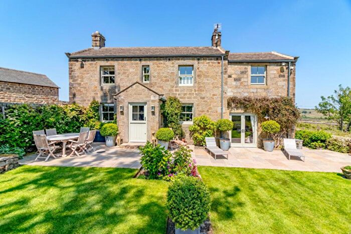3 Bedroom Detached House For Sale In West End, Harrogate, HG3