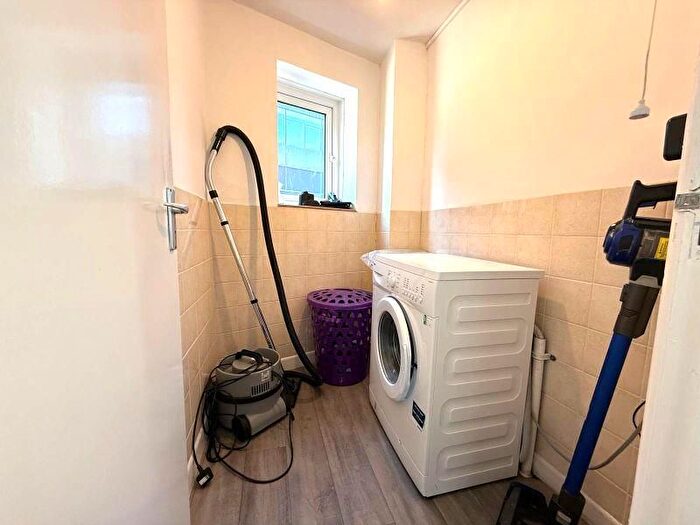 2 Bedroom Flat To Rent In Chalybeate Street, Aberystwyth, SY23