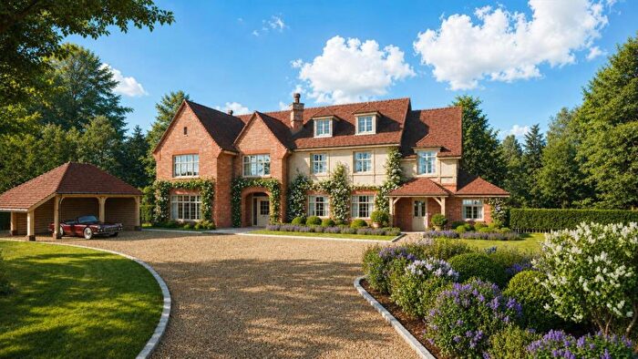 6 Bedroom Detached House For Sale In Woodlands Road, Shiplake, Henley On Thames, RG9