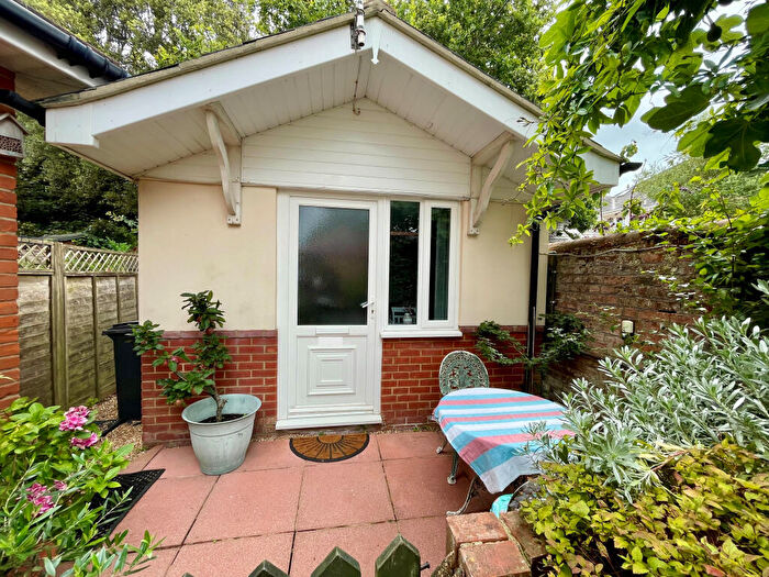 Studio To Rent In Crabton Close Road, BH5