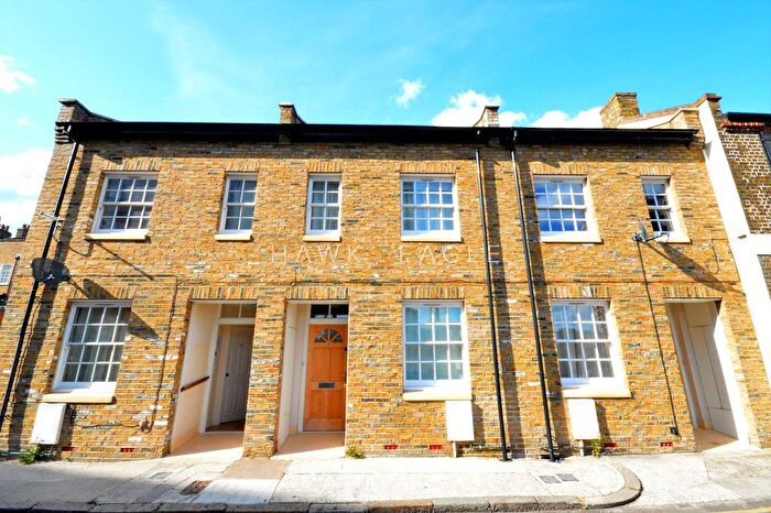 3 Bedroom Property To Rent In Steels Lane, London, Greater London., E1