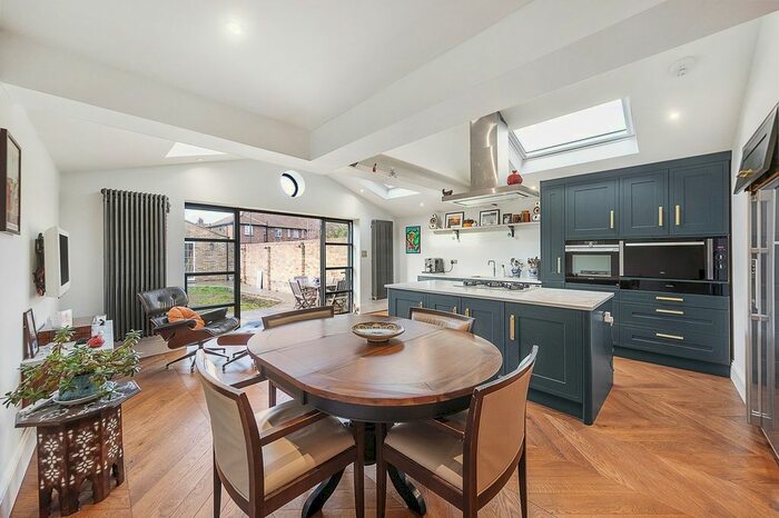 2 Bedroom Semi-Detached House To Rent In Sheendale Road, Richmond TW9