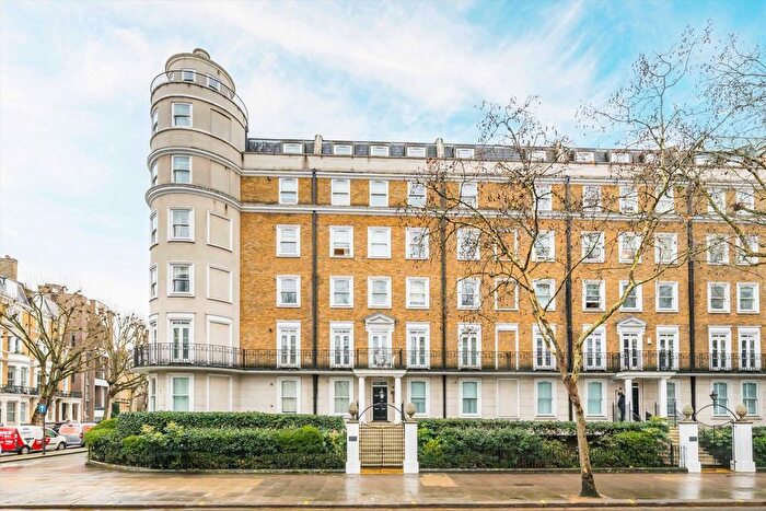 2 Bedroom Flat For Sale In Fitzclarence House, Holland Park, W11