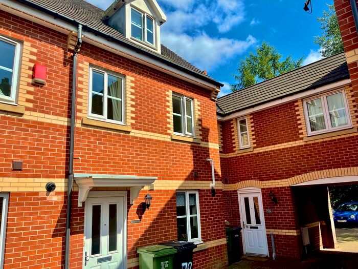 3 Bedroom End Of Terrace House To Rent In Greyfriars Road, Exeter, EX4
