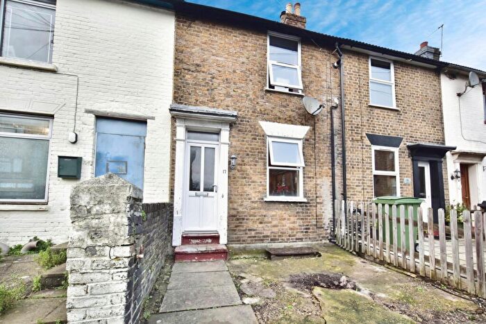 2 Bedroom Terraced House For Sale In Perryfield Street, Maidstone, Kent, ME14